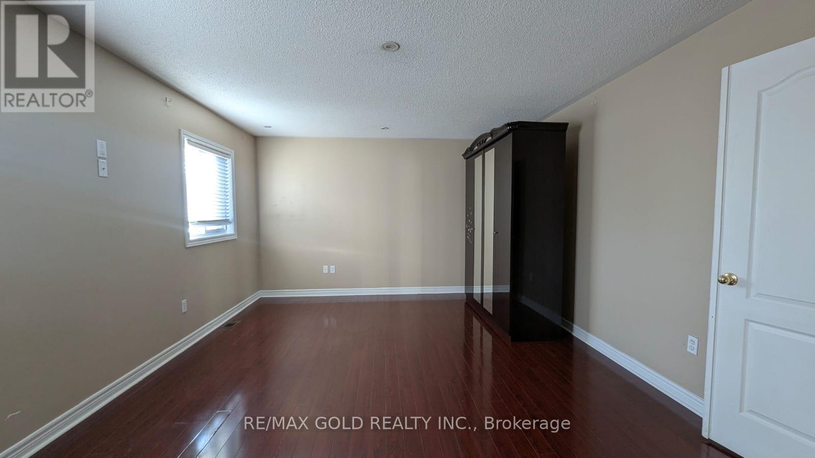 3 Borneo Crescent, Brampton, Ontario  L6R 3C7 - Photo 13 - W12480726