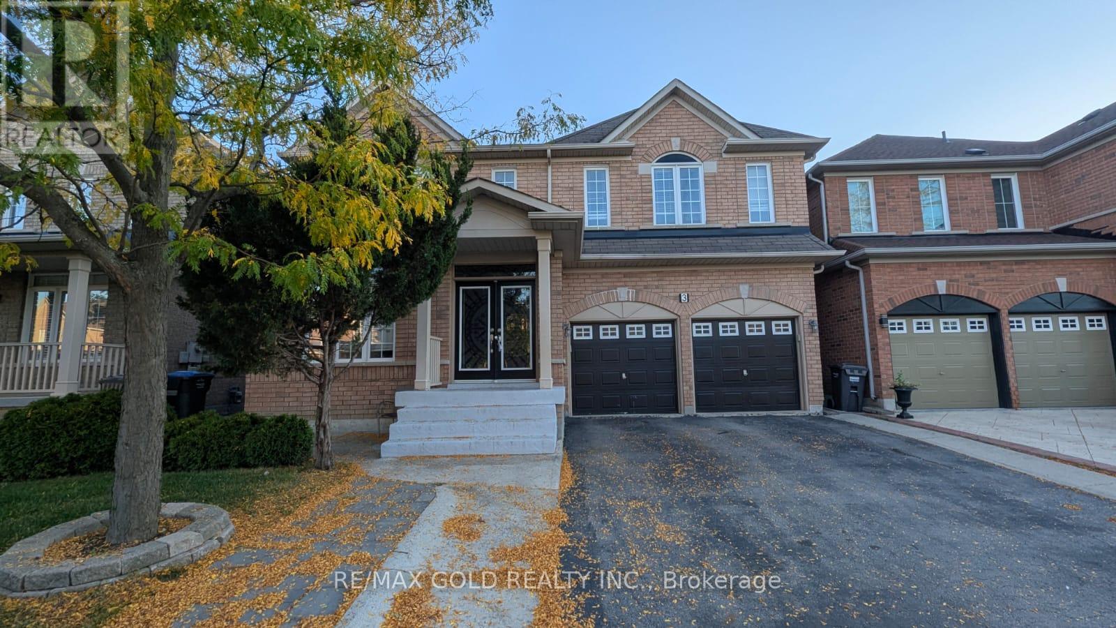 3 Borneo Crescent, Brampton, Ontario  L6R 3C7 - Photo 2 - W12480726
