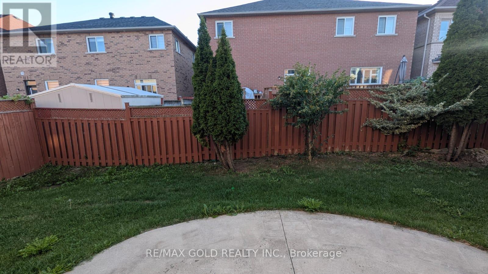 3 Borneo Crescent, Brampton, Ontario  L6R 3C7 - Photo 20 - W12480726