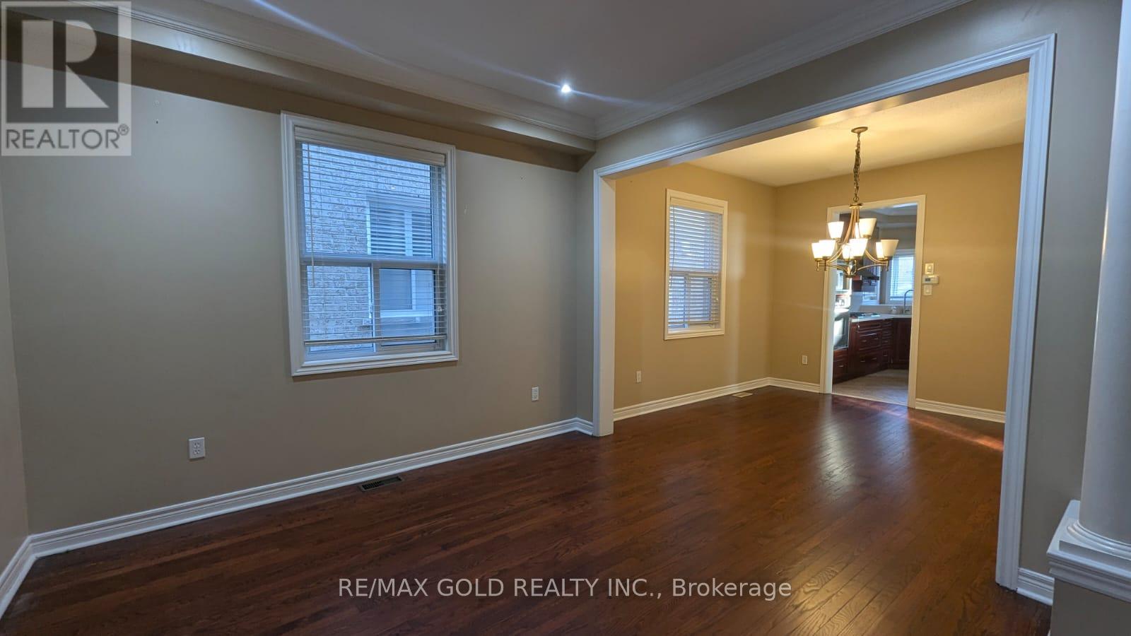 3 Borneo Crescent, Brampton, Ontario  L6R 3C7 - Photo 5 - W12480726
