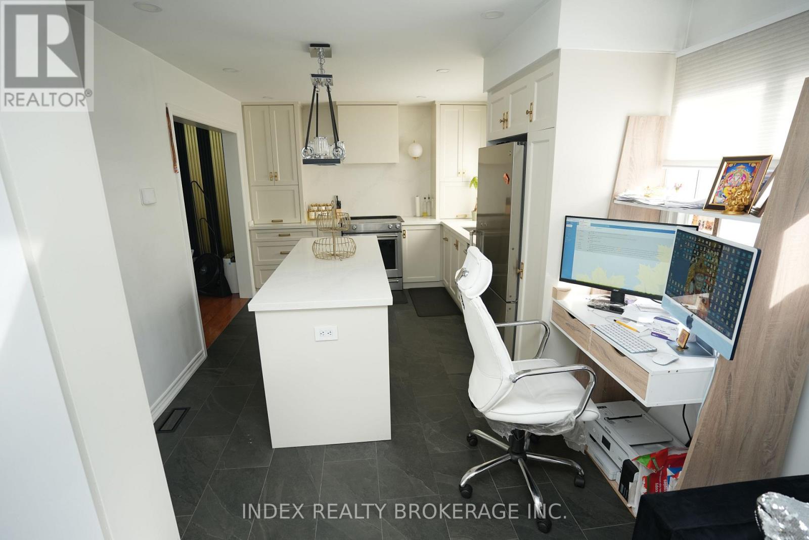 95 Elgin Drive S, Brampton, Ontario  L6Y 2E6 - Photo 11 - W12480727