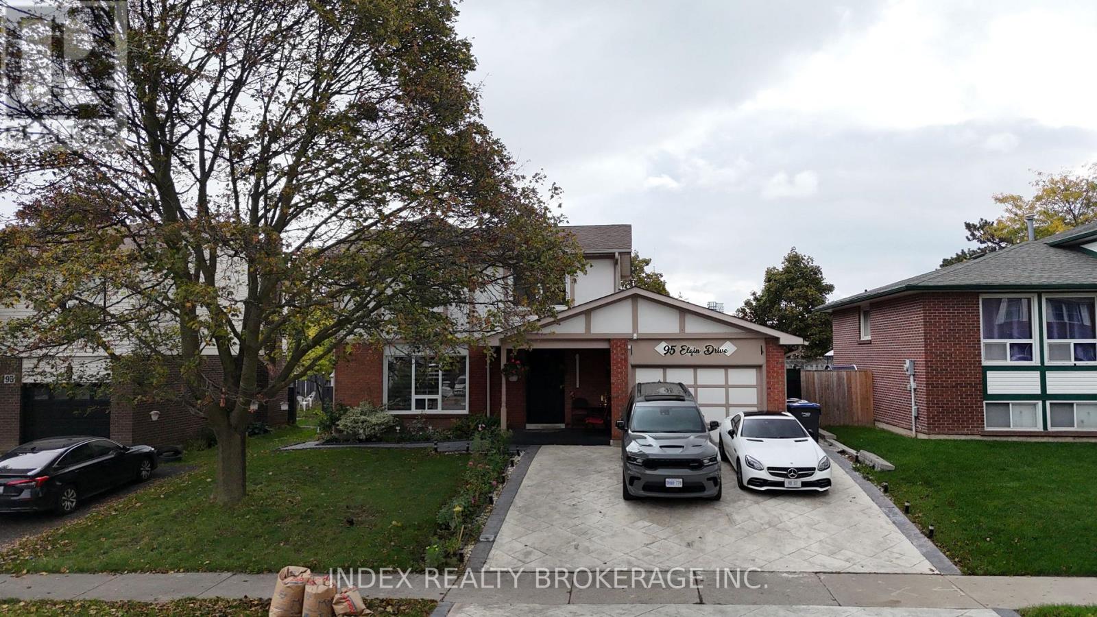95 Elgin Drive S, Brampton, Ontario  L6Y 2E6 - Photo 2 - W12480727