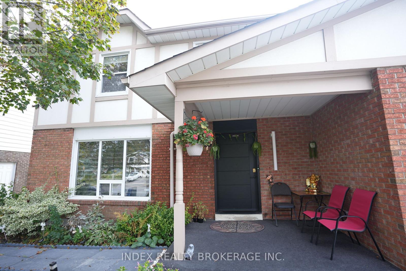 95 Elgin Drive S, Brampton, Ontario  L6Y 2E6 - Photo 5 - W12480727