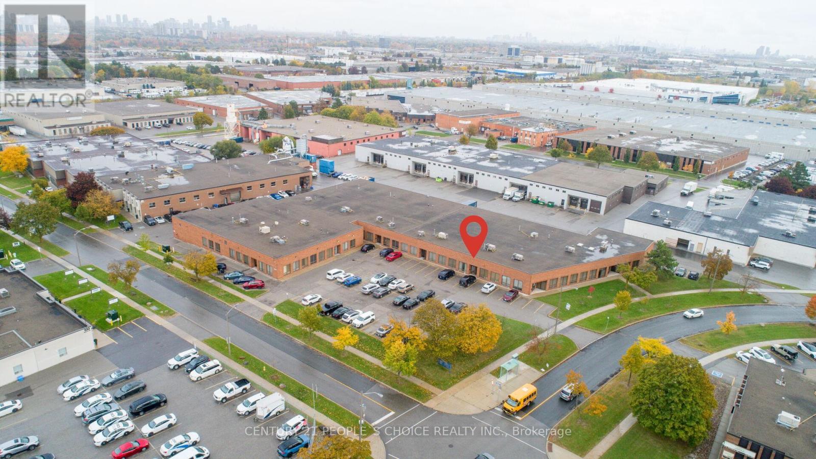 697 Petrolia Road, Toronto, Ontario  M3J 2N6 - Photo 3 - W12480750