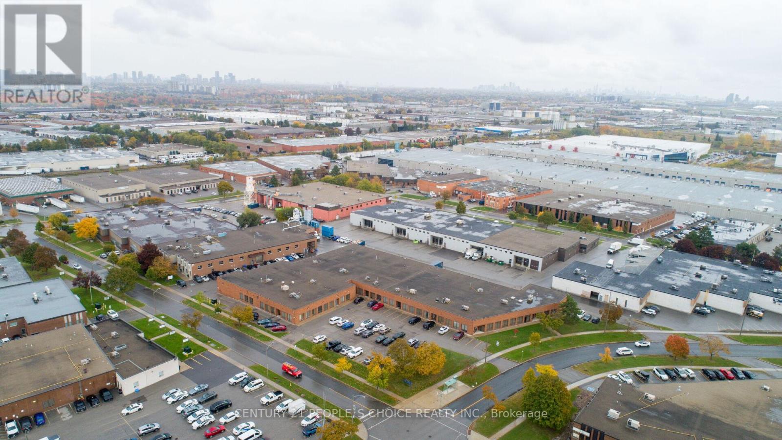 697 Petrolia Road, Toronto, Ontario  M3J 2N6 - Photo 49 - W12480750
