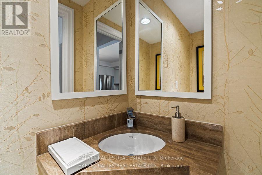17 Elstree Road, Toronto, Ontario  M9A 3Y9 - Photo 21 - W12480758