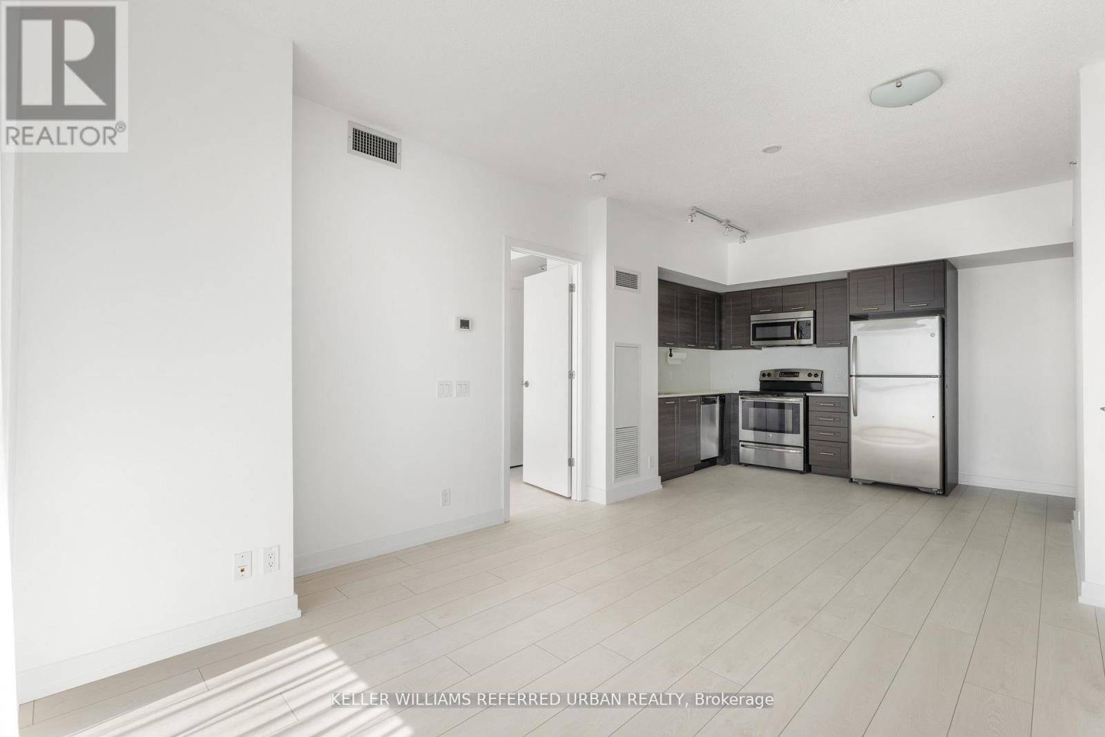 1710 - 2200 Lake Shore Boulevard W, Toronto, Ontario  M8V 1A4 - Photo 3 - W12480764