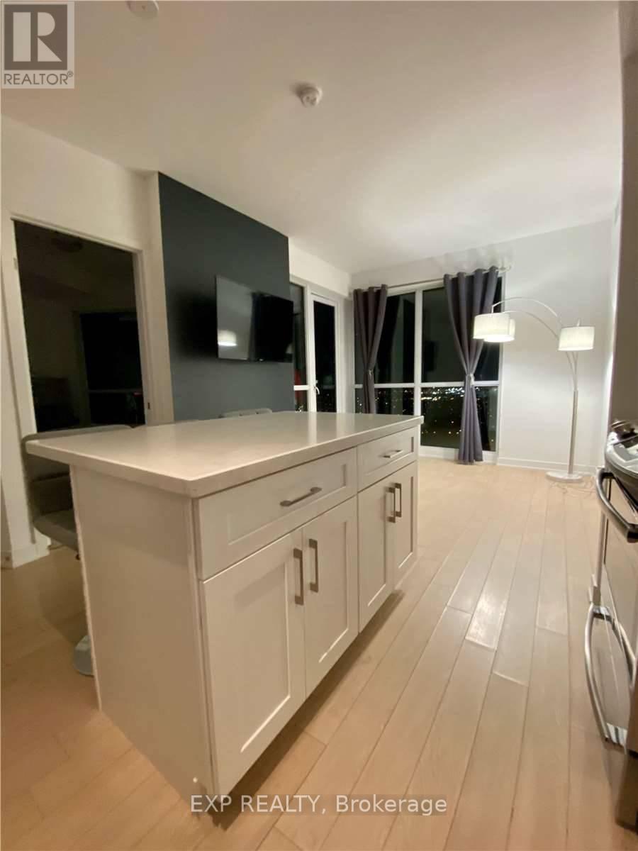3004 - 10 Park Lawn Road, Toronto, Ontario  M8Y 0H9 - Photo 8 - W12480768