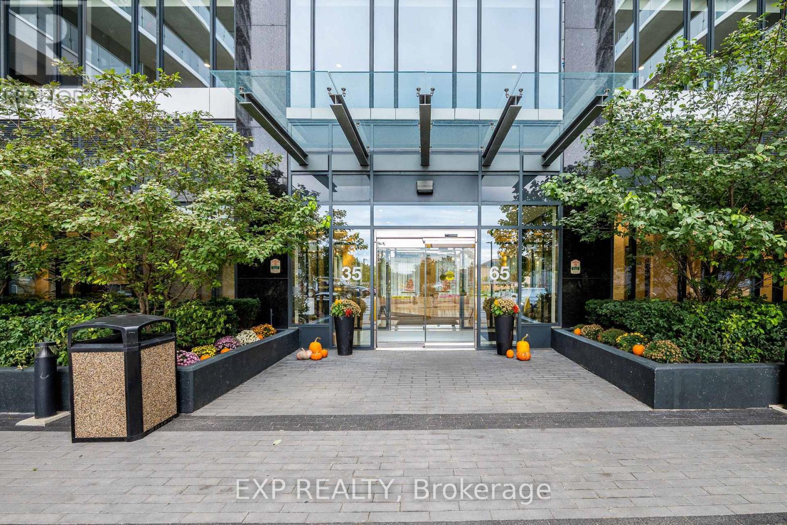 605 - 65 Watergarden Drive, Mississauga, Ontario  L5R 0G8 - Photo 33 - W12480778