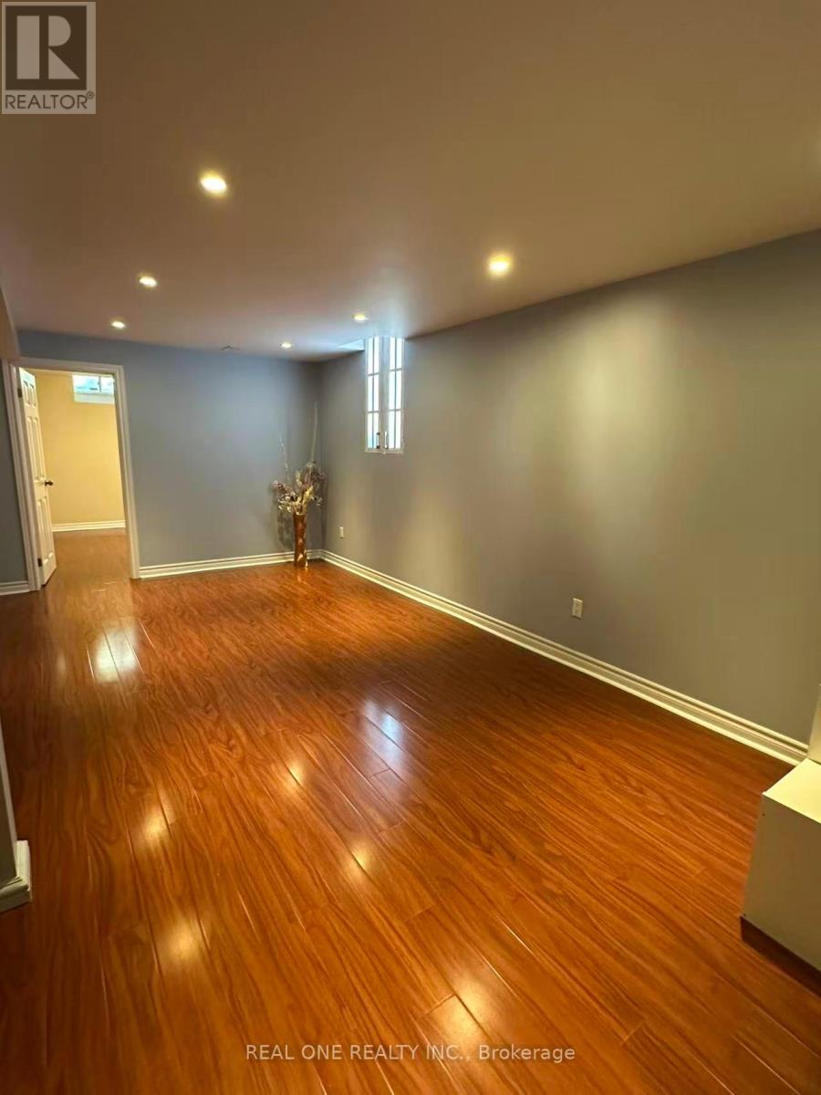 3829 Quiet Creek Drive, Mississauga, Ontario  L5M 8B1 - Photo 18 - W12480787