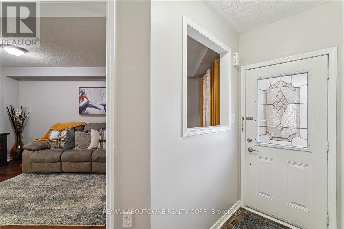 248 Albright Road, Brampton, Ontario  L6X 5E7 - Photo 3 - W12480788
