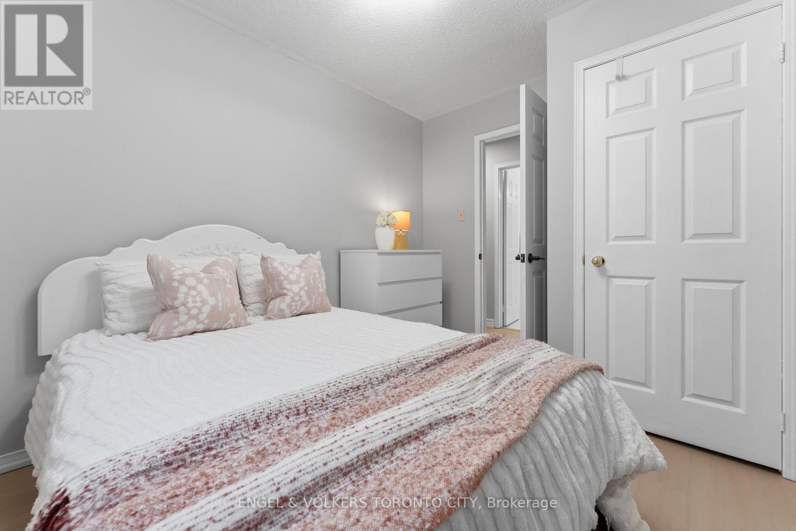 6 Kingsgate Crescent, East Gwillimbury (Mt Albert), Ontario  L0G 1M0 - Photo 23 - N12480796