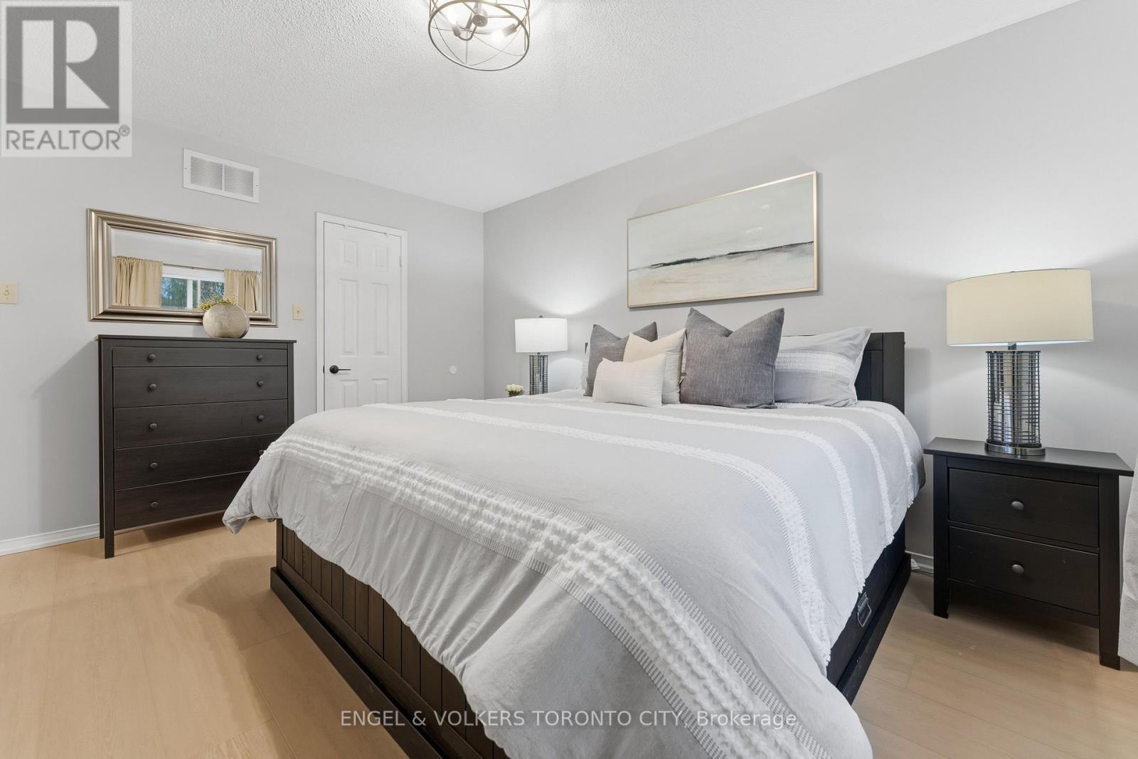 6 Kingsgate Crescent, East Gwillimbury (Mt Albert), Ontario  L0G 1M0 - Photo 22 - N12480796