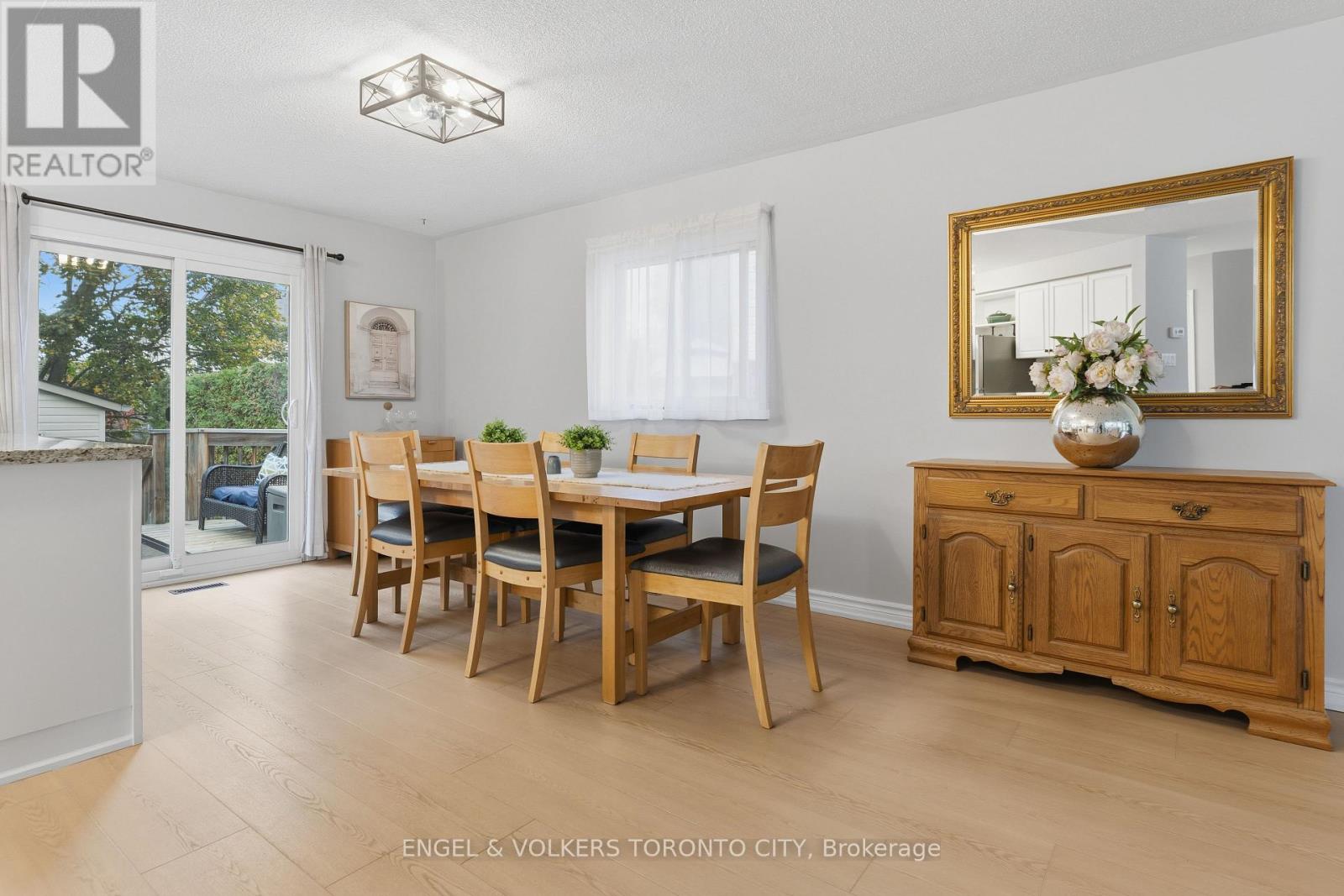 6 Kingsgate Crescent, East Gwillimbury (Mt Albert), Ontario  L0G 1M0 - Photo 16 - N12480796