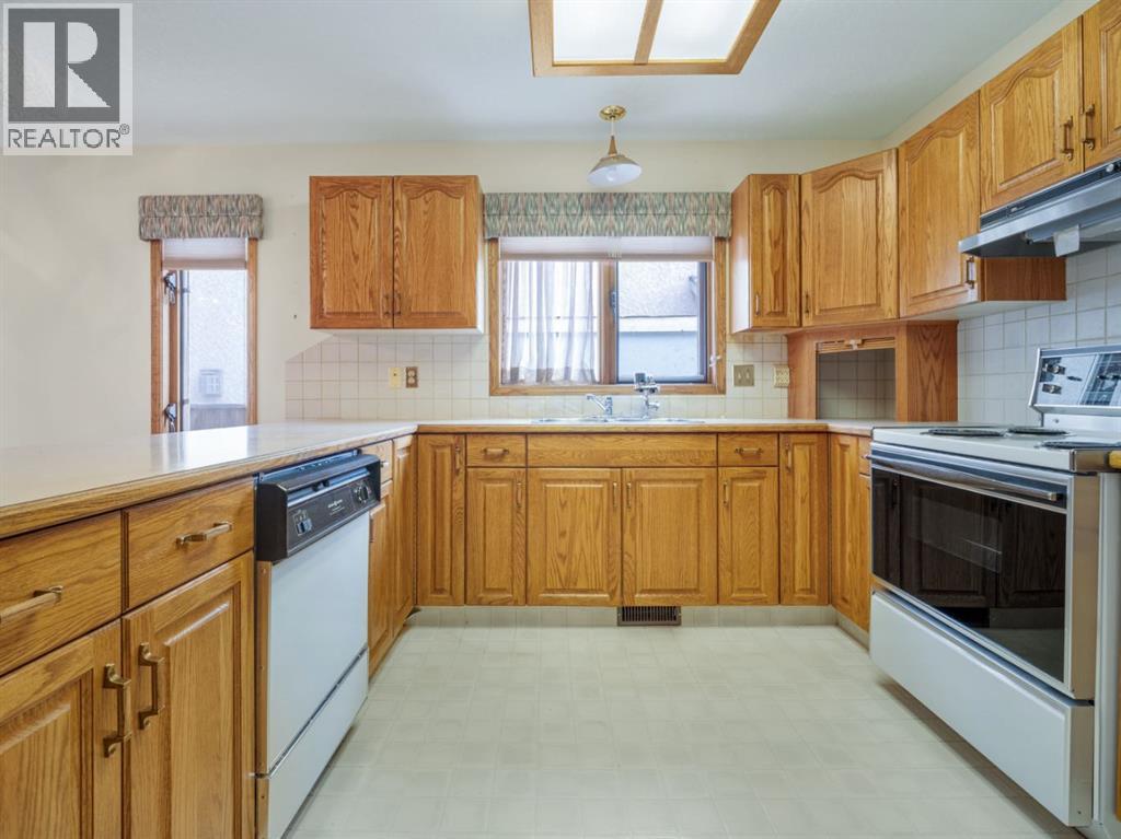 87 Edgewood Boulevard W, Lethbridge, Alberta  T1K 5Z5 - Photo 8 - A2255533