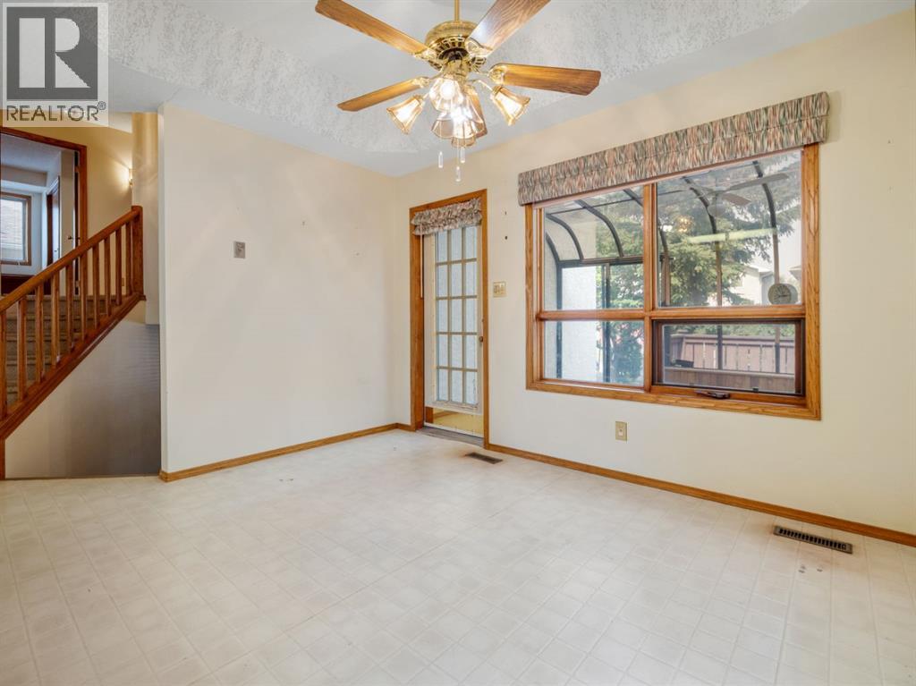 87 Edgewood Boulevard W, Lethbridge, Alberta  T1K 5Z5 - Photo 5 - A2255533