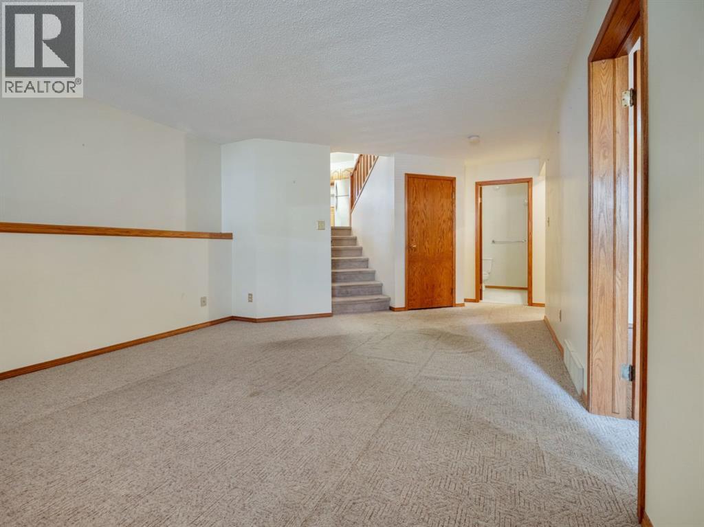 87 Edgewood Boulevard W, Lethbridge, Alberta  T1K 5Z5 - Photo 35 - A2255533