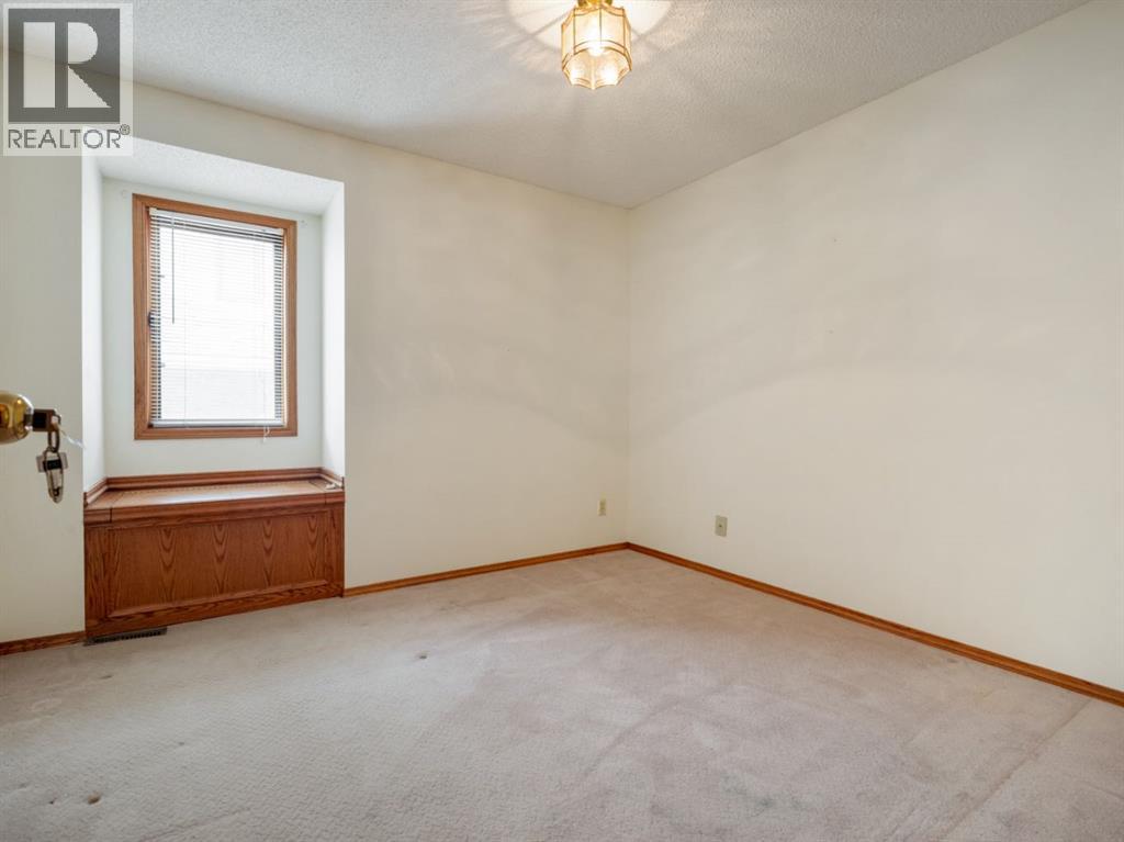 87 Edgewood Boulevard W, Lethbridge, Alberta  T1K 5Z5 - Photo 25 - A2255533