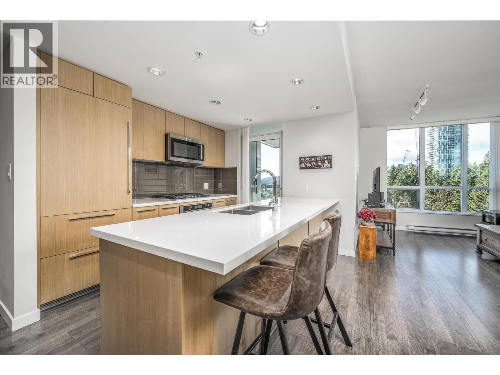 1508 3093 Windsor Gate, Coquitlam, British Columbia  V3B 0N2 - Photo 4 - R3061648