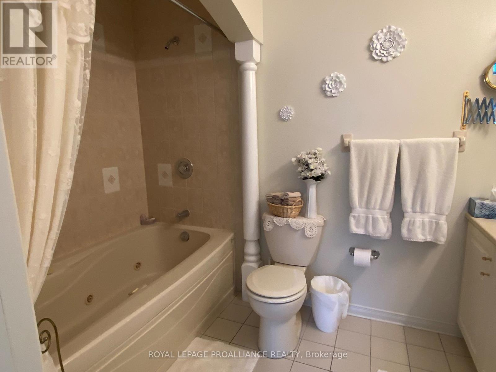 45 Country Club Place, Brockville, Ontario  K6V 6T9 - Photo 19 - X12480843