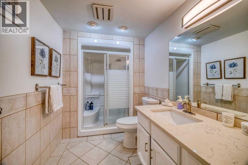 2715 63 Avenue Sw, Calgary, Alberta  T3E 5J6 - Photo 38 - A2255940