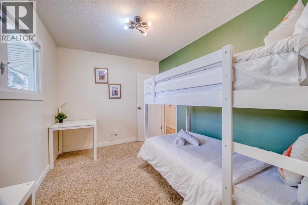 2715 63 Avenue Sw, Calgary, Alberta  T3E 5J6 - Photo 24 - A2255940