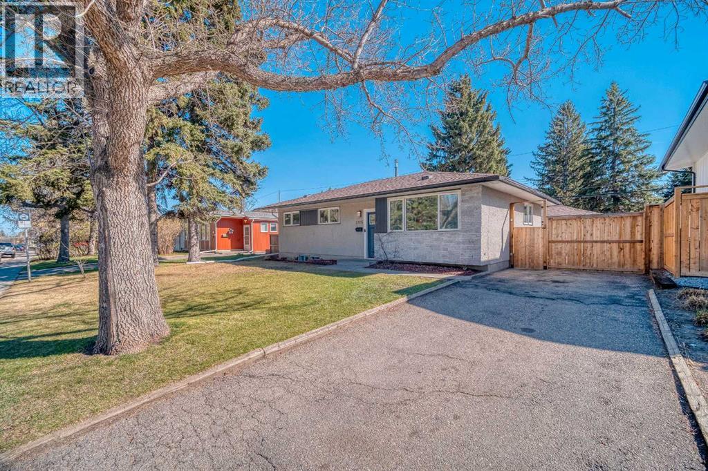 2715 63 Avenue Sw, Calgary, Alberta  T3E 5J6 - Photo 39 - A2255940