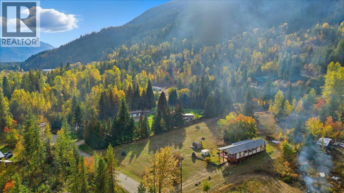 2413 Doukhobour Road, Castlegar, British Columbia  V1N 4P2 - Photo 3 - 10366528