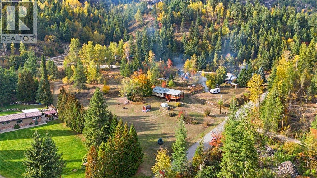 2413 Doukhobour Road, Castlegar, British Columbia  V1N 4P2 - Photo 5 - 10366528
