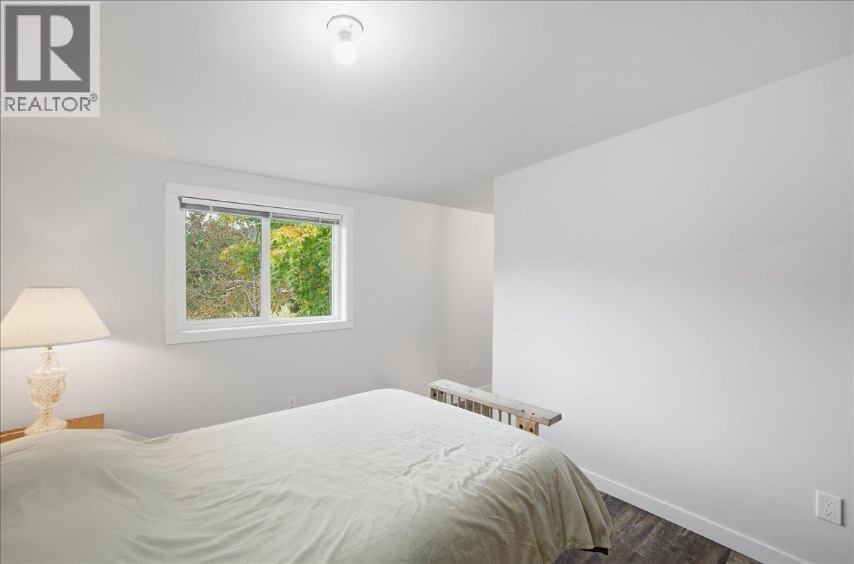 2413 Doukhobour Road, Castlegar, British Columbia  V1N 4P2 - Photo 17 - 10366528
