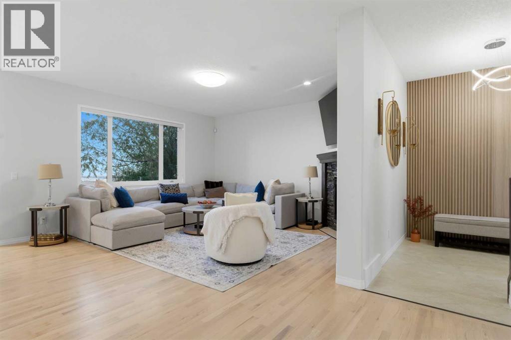 Property at 146 Springbluff Heights SW image 3