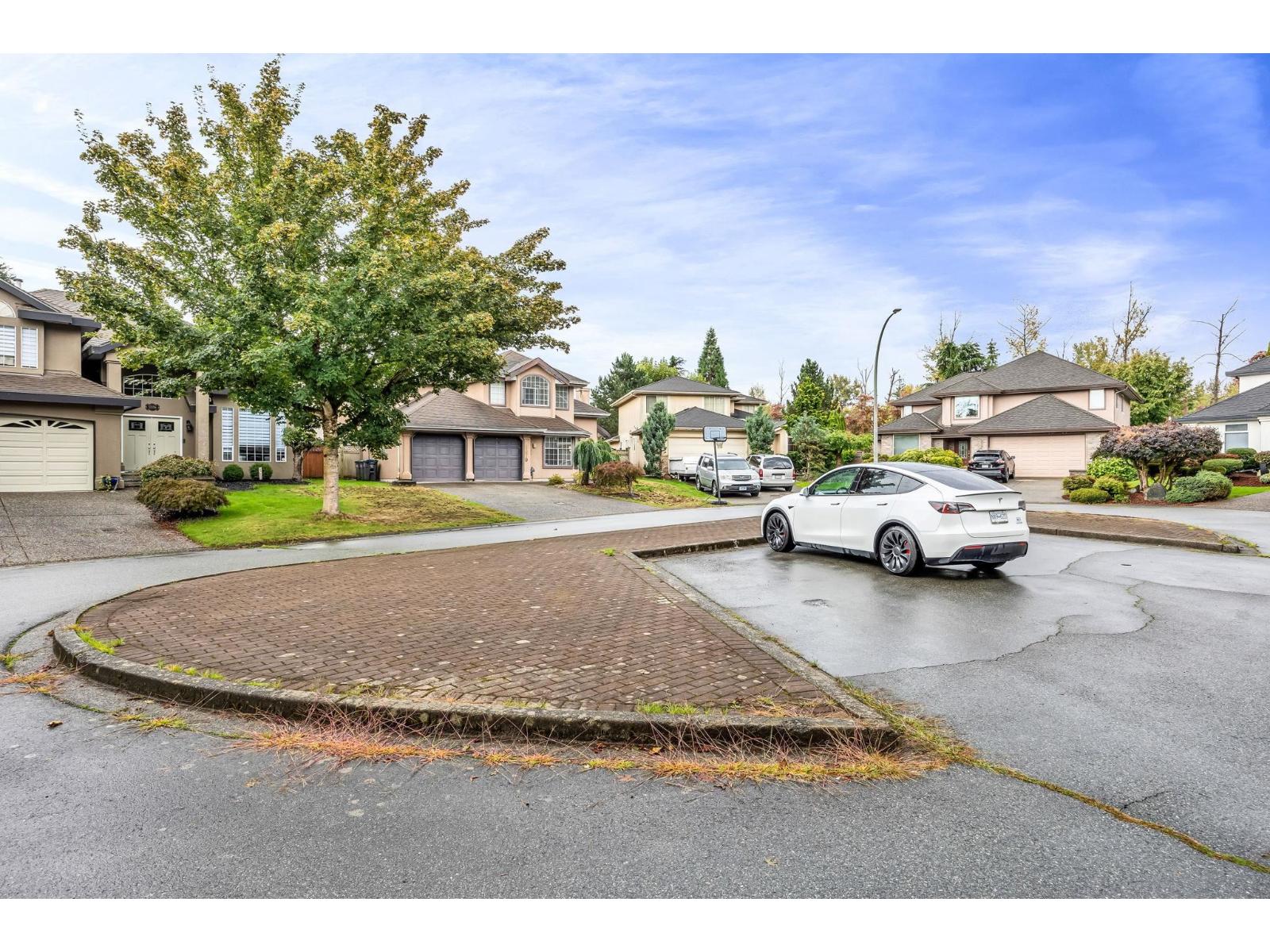 10070 171a Street, Surrey, British Columbia  V4N 3L3 - Photo 4 - R3061566