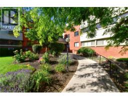 1075 Bernard Avenue Unit# 214, kelowna, British Columbia