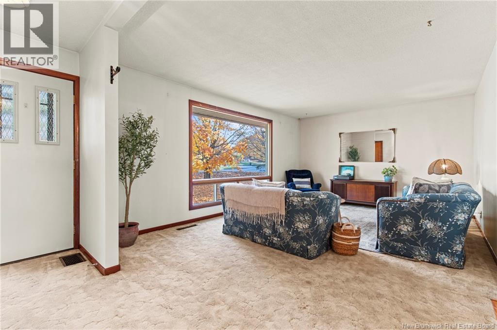 27 Grasse Circle, Fredericton, New Brunswick  E3A 7S8 - Photo 10 - NB129106