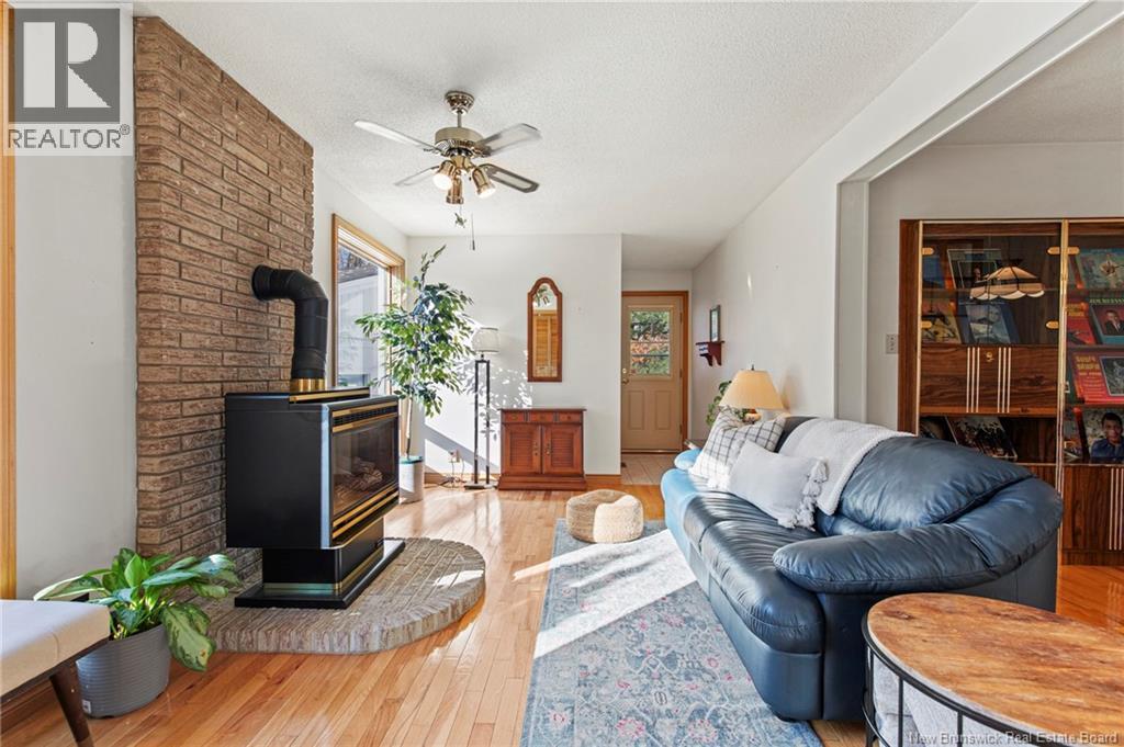 27 Grasse Circle, Fredericton, New Brunswick  E3A 7S8 - Photo 16 - NB129106