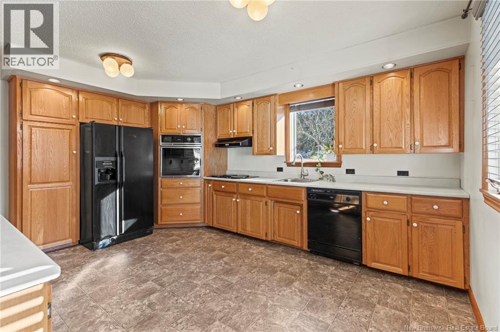 27 Grasse Circle, Fredericton, New Brunswick  E3A 7S8 - Photo 20 - NB129106