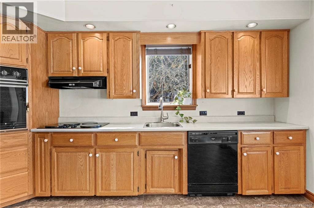 27 Grasse Circle, Fredericton, New Brunswick  E3A 7S8 - Photo 22 - NB129106