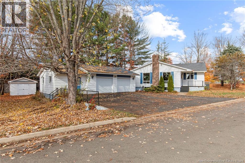 27 Grasse Circle, Fredericton, New Brunswick  E3A 7S8 - Photo 7 - NB129106