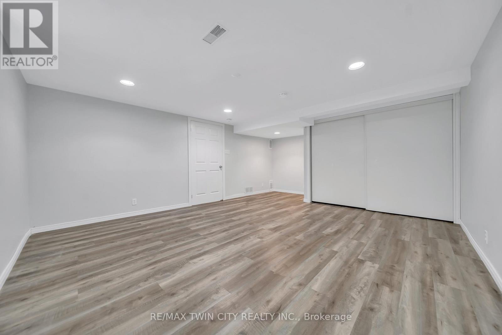 88 Glen Lake Crescent, Kitchener, Ontario  N2N 1C5 - Photo 26 - X12480741