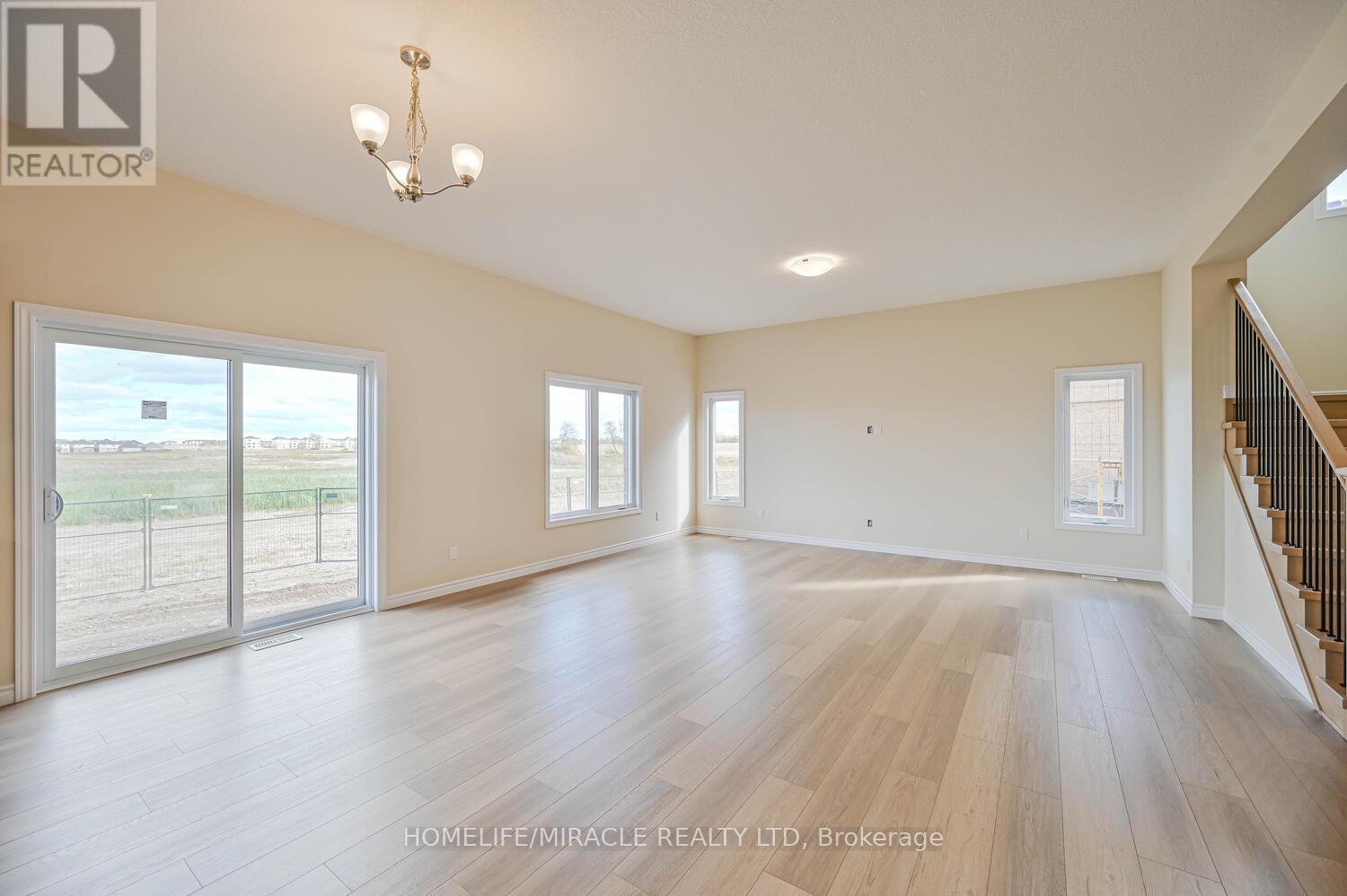 16 Munn Crescent, Brant, Ontario  N3L 0N3 - Photo 11 - X12480809