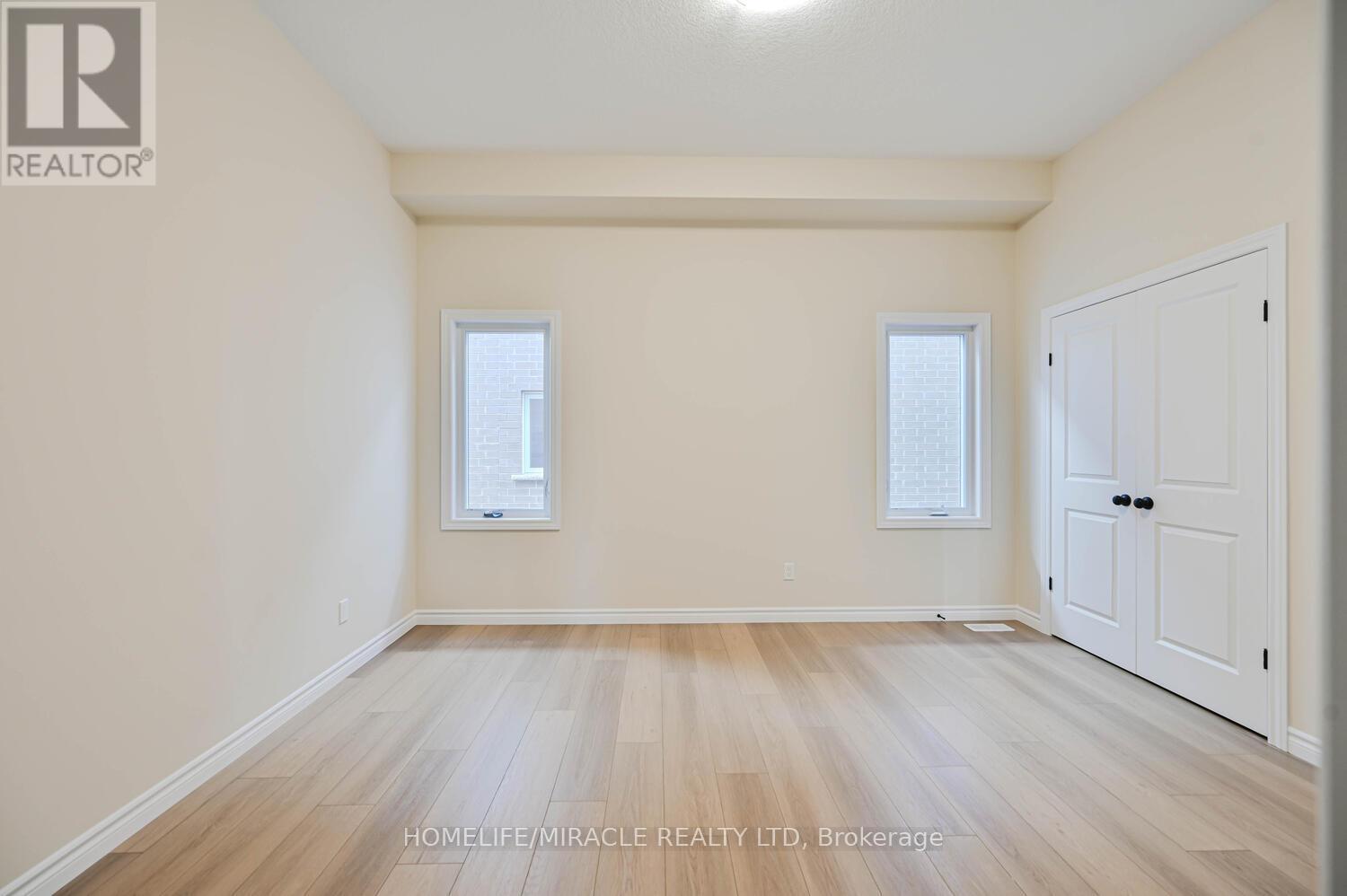 16 Munn Crescent, Brant, Ontario  N3L 0N3 - Photo 14 - X12480809
