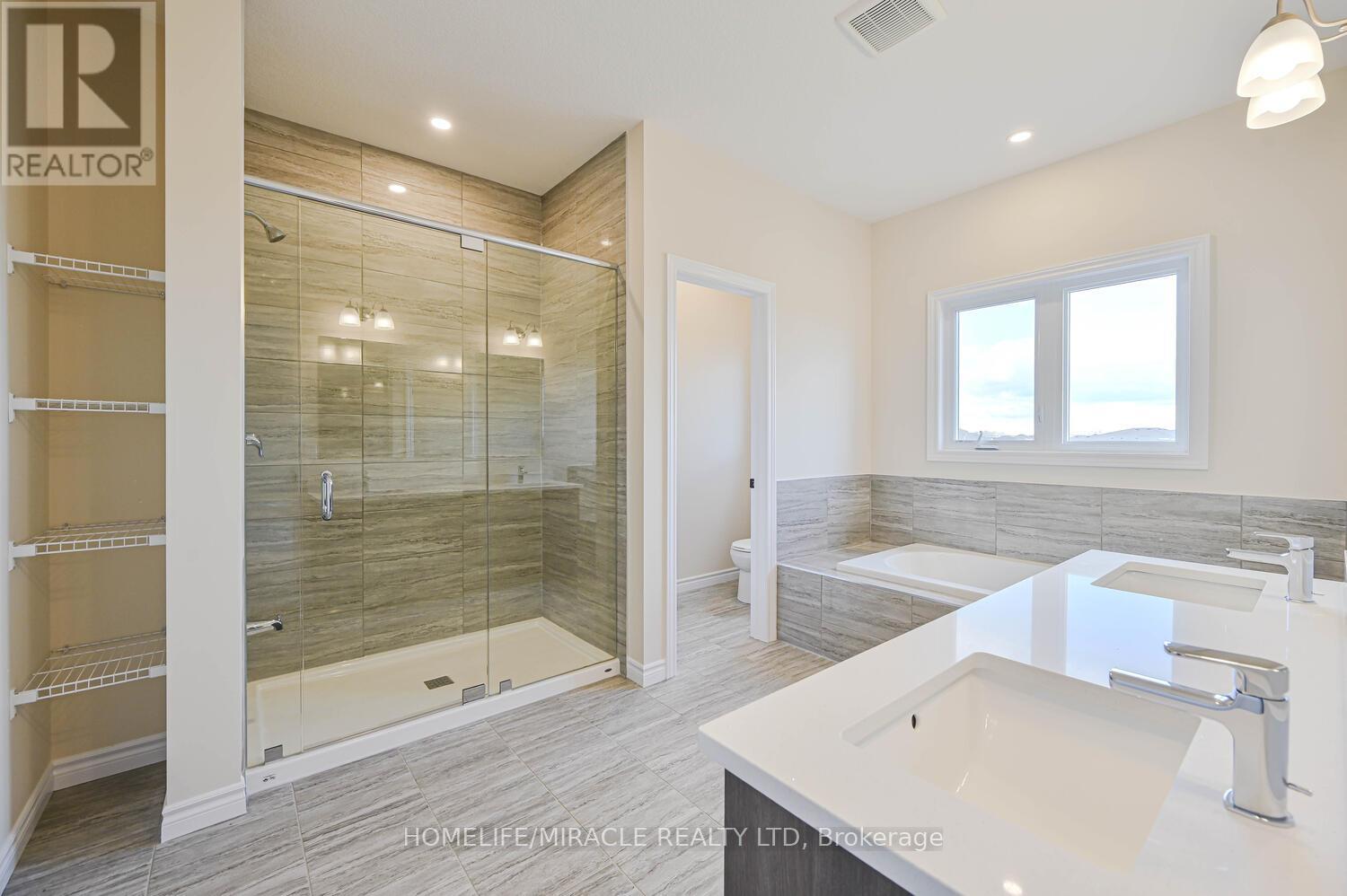 16 Munn Crescent, Brant, Ontario  N3L 0N3 - Photo 24 - X12480809