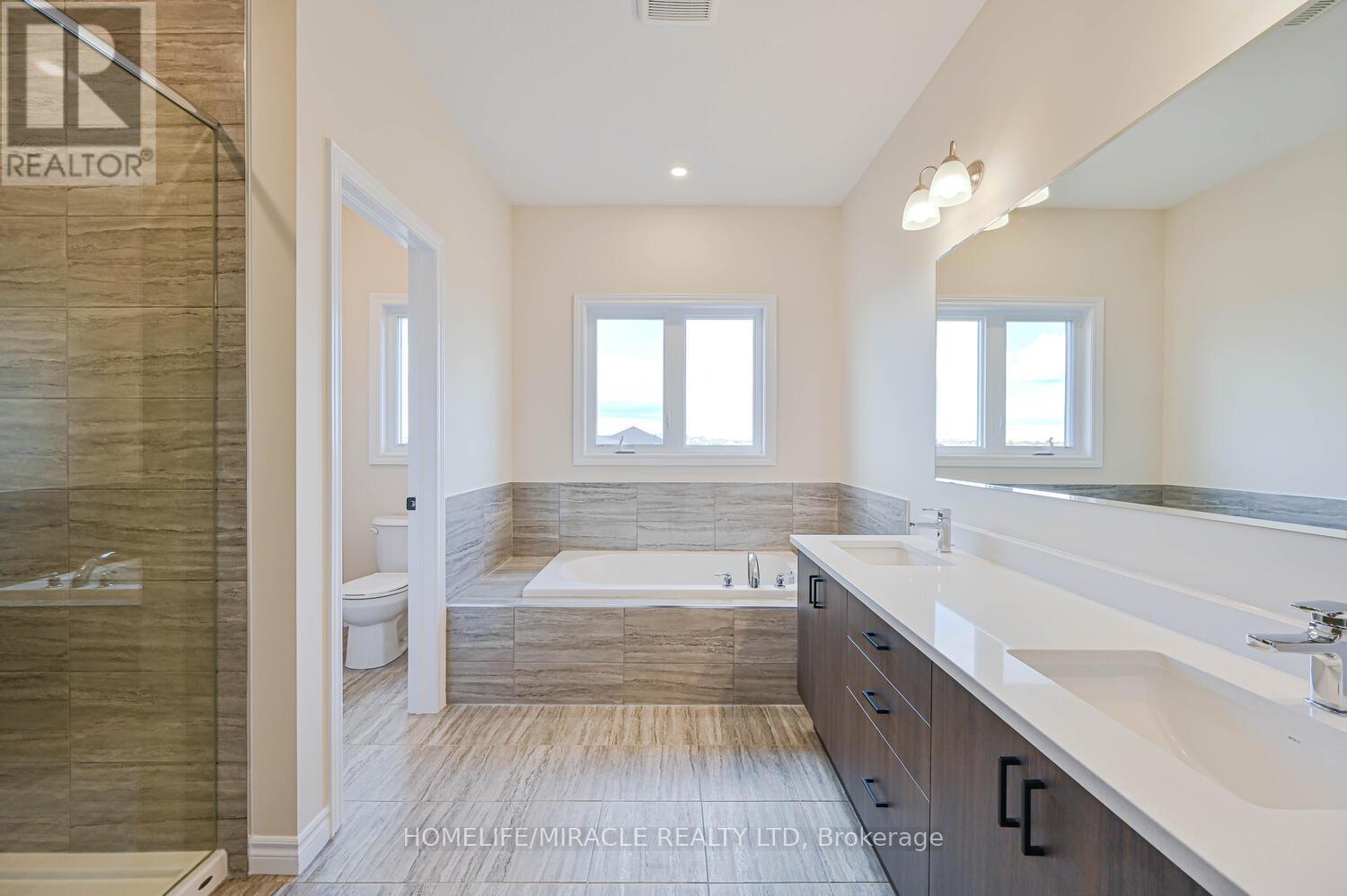 16 Munn Crescent, Brant, Ontario  N3L 0N3 - Photo 25 - X12480809