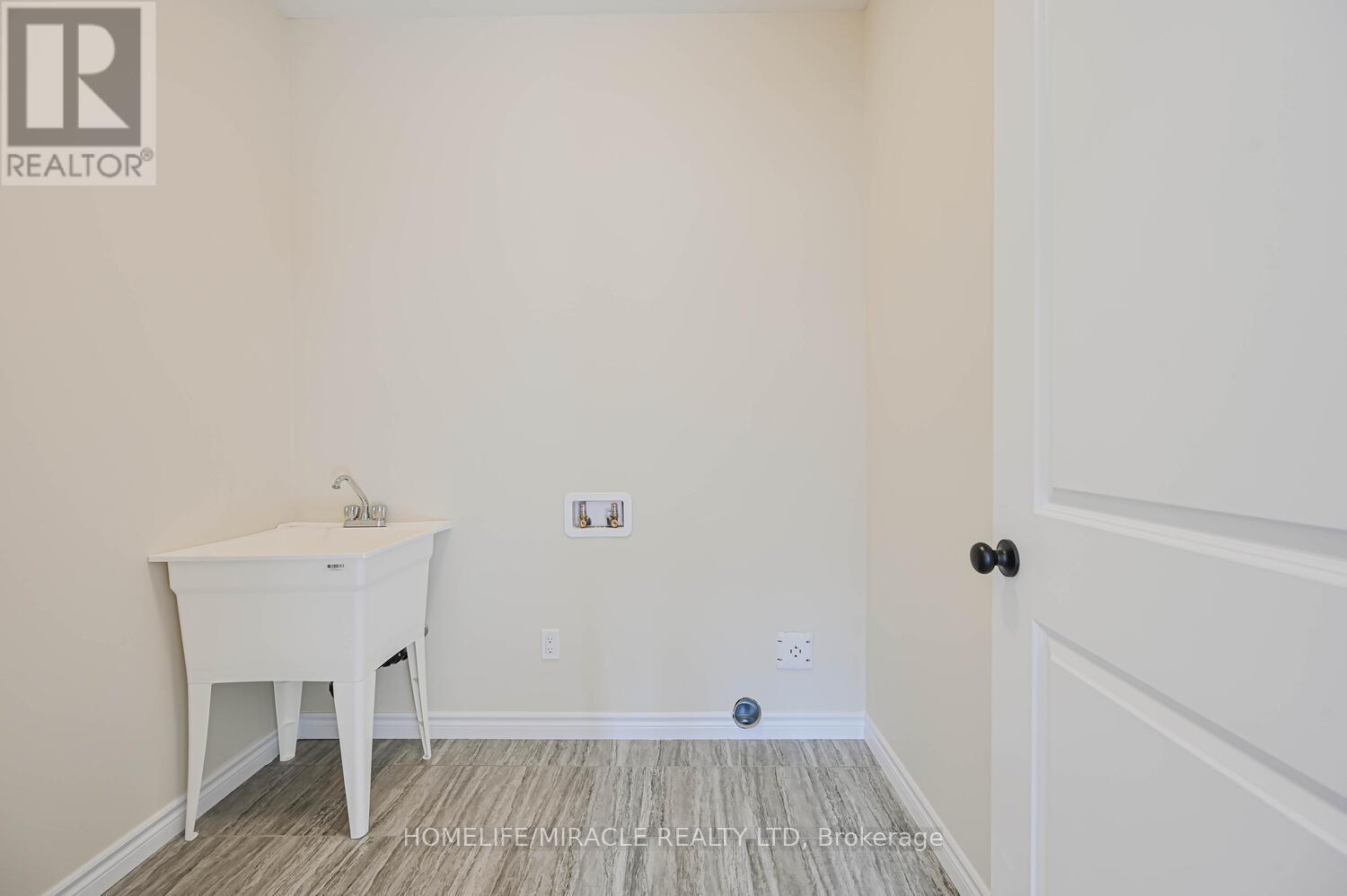 16 Munn Crescent, Brant, Ontario  N3L 0N3 - Photo 44 - X12480809