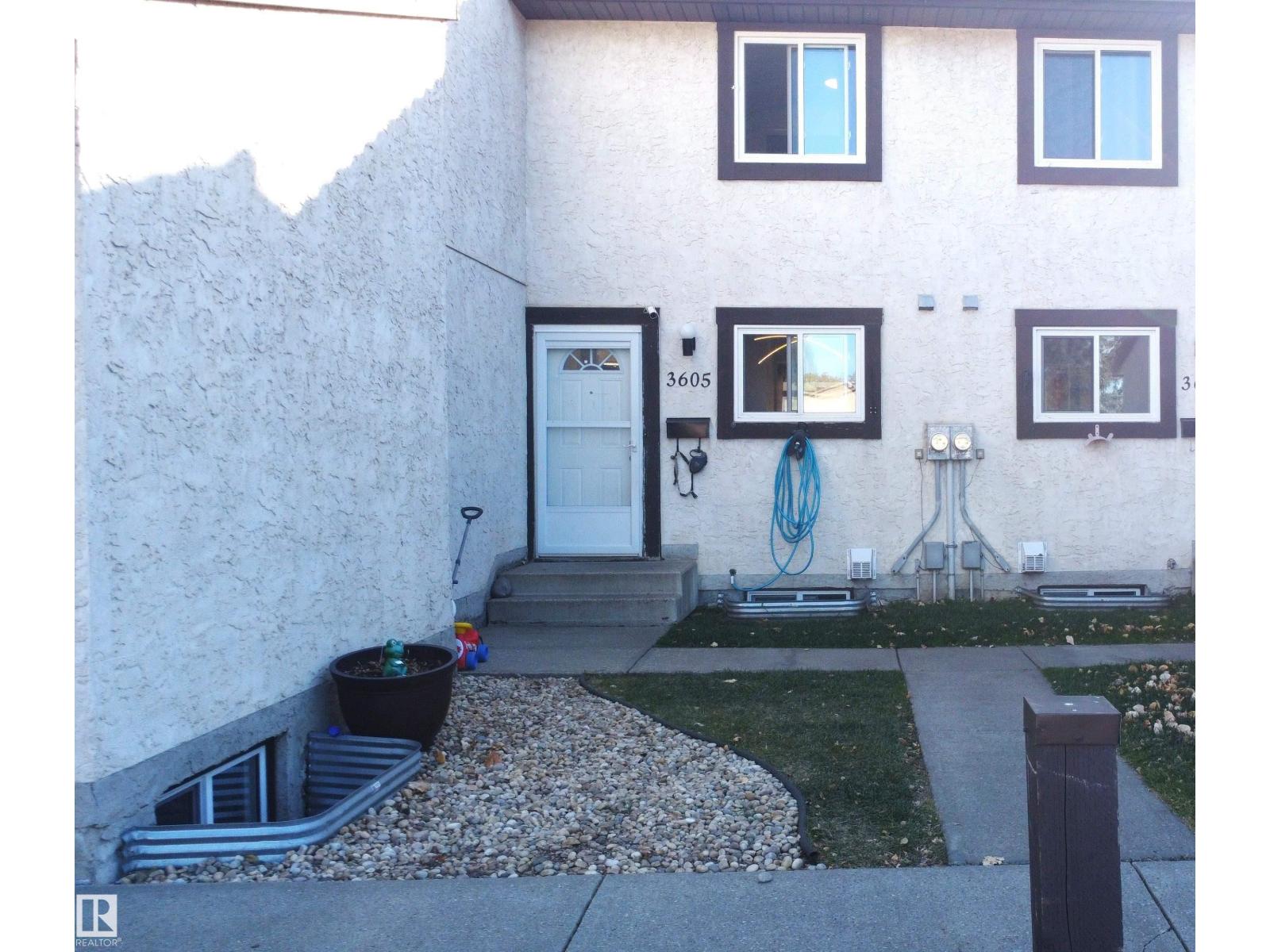 3605 30 Av Nw, Edmonton, Alberta  T6L 5H5 - Photo 1 - E4463385