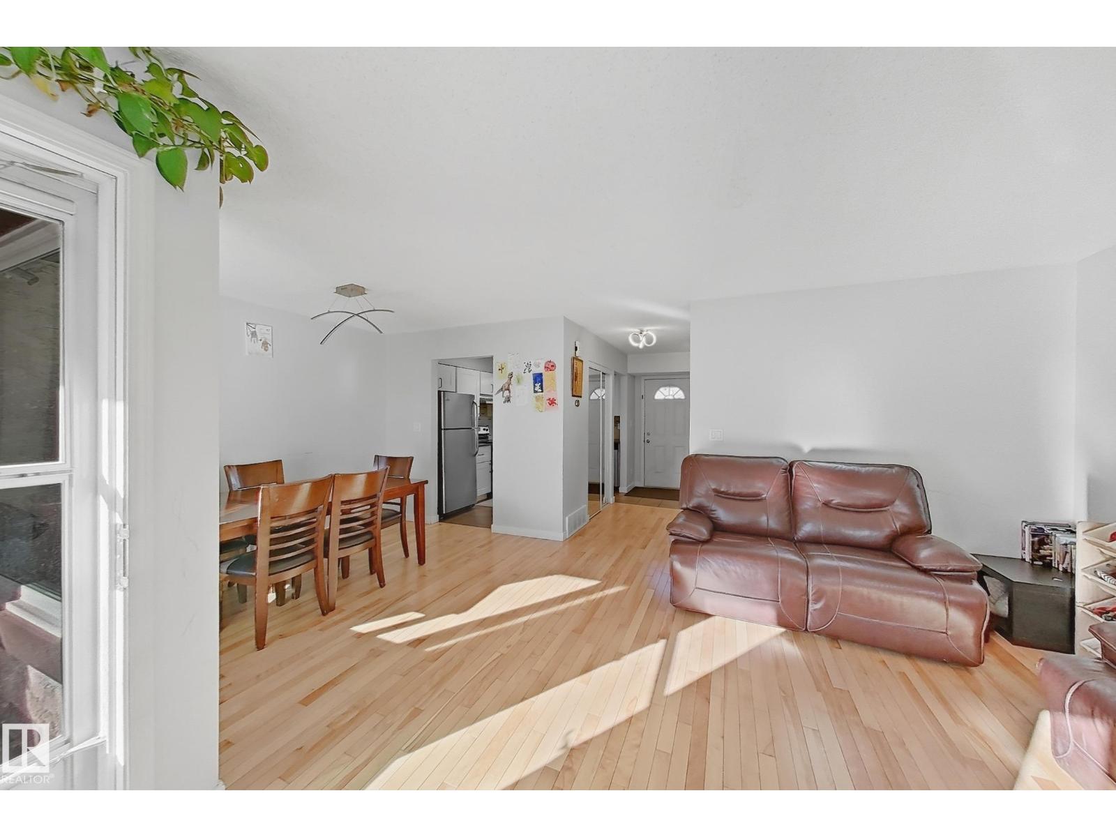 3605 30 Av Nw, Edmonton, Alberta  T6L 5H5 - Photo 6 - E4463385