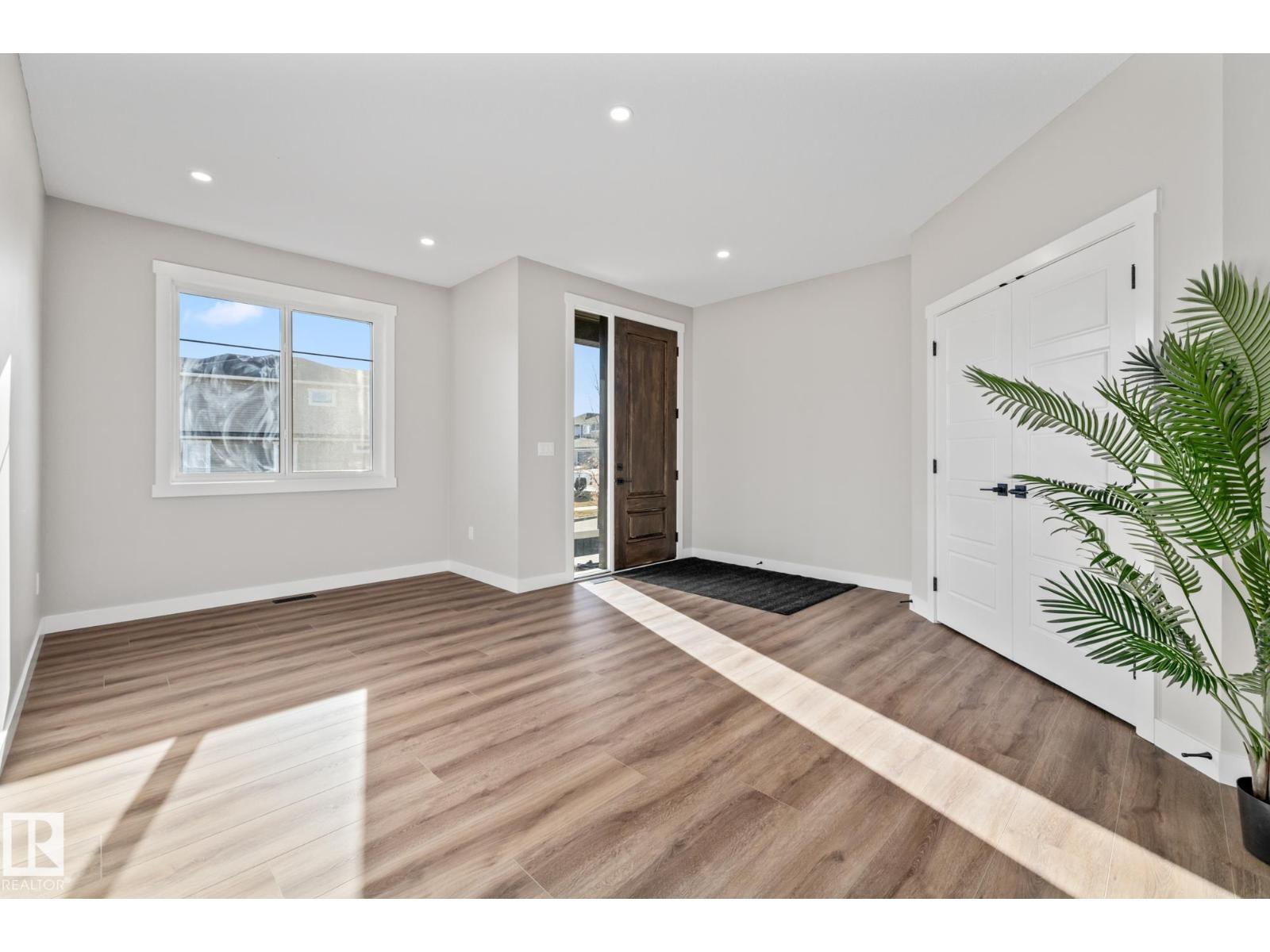 671 King St, Spruce Grove, Alberta  T7X 4P7 - Photo 4 - E4463388