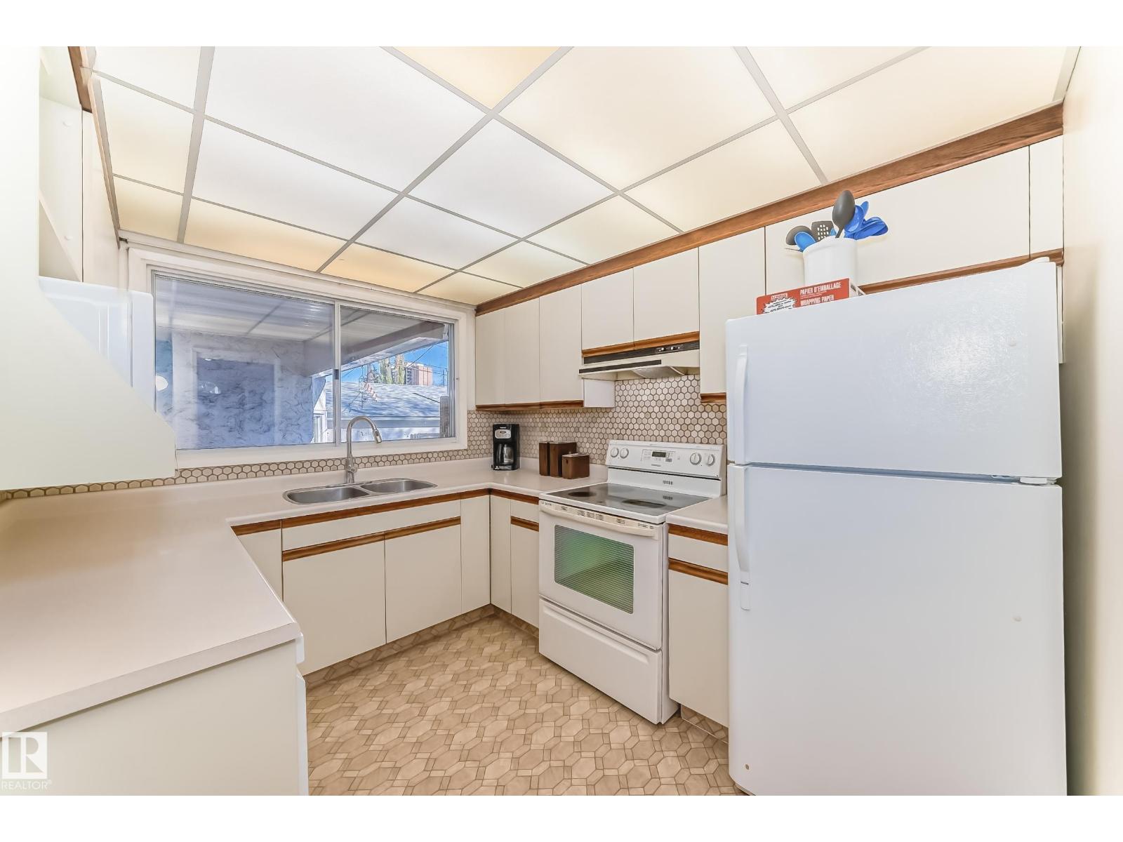 15620 81 Av Nw, Edmonton, Alberta  T5R 3P4 - Photo 11 - E4463389