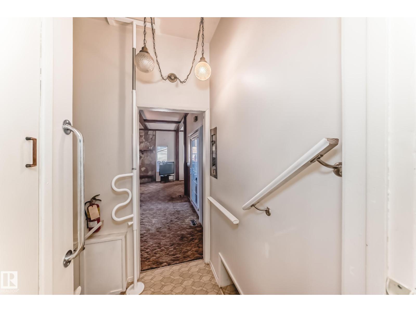 15620 81 Av Nw, Edmonton, Alberta  T5R 3P4 - Photo 15 - E4463389