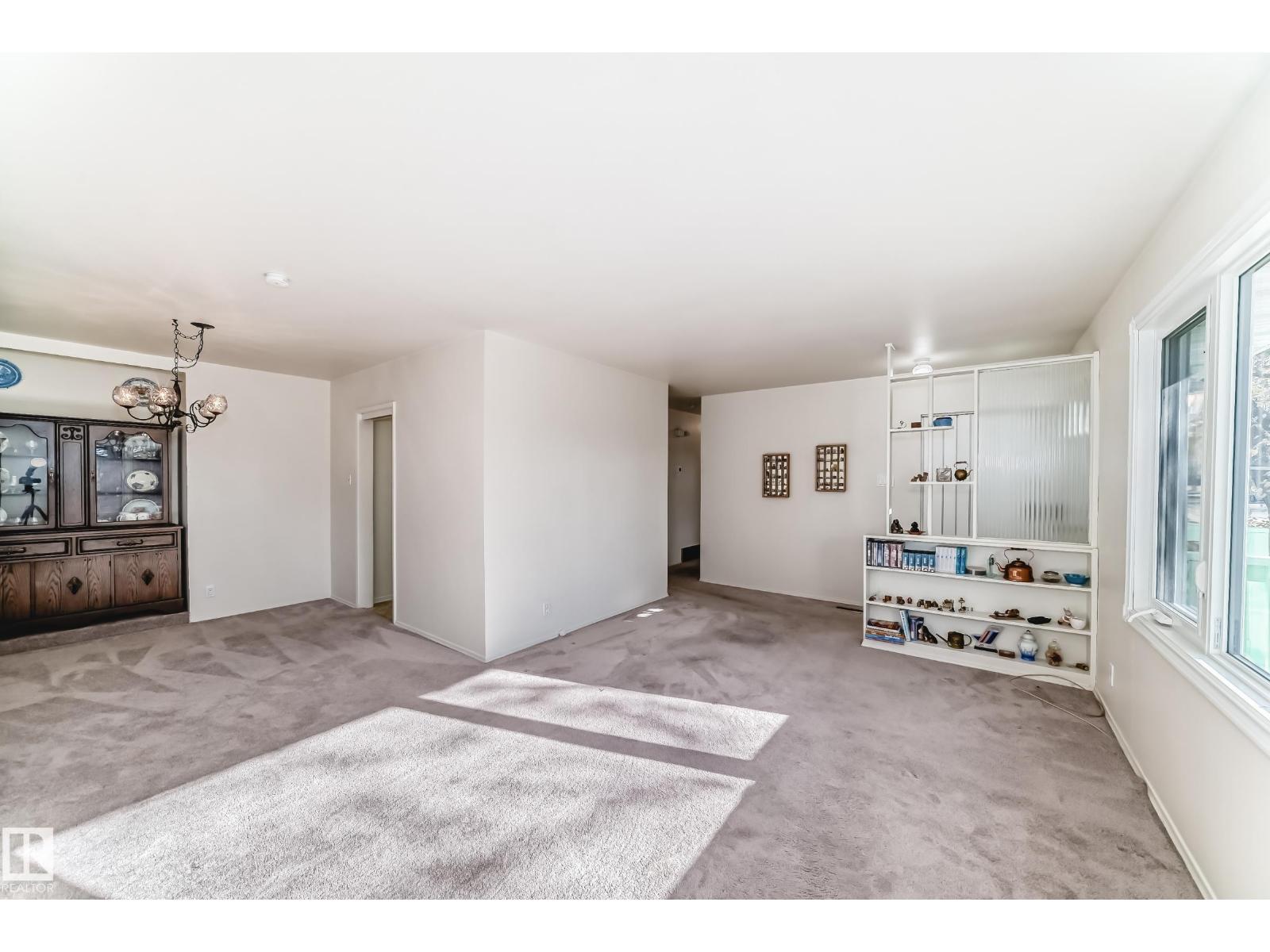 15620 81 Av Nw, Edmonton, Alberta  T5R 3P4 - Photo 4 - E4463389